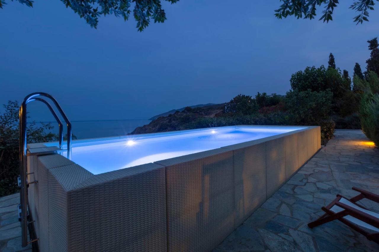 Luxury Villa By The Beach Steniaí Exterior foto