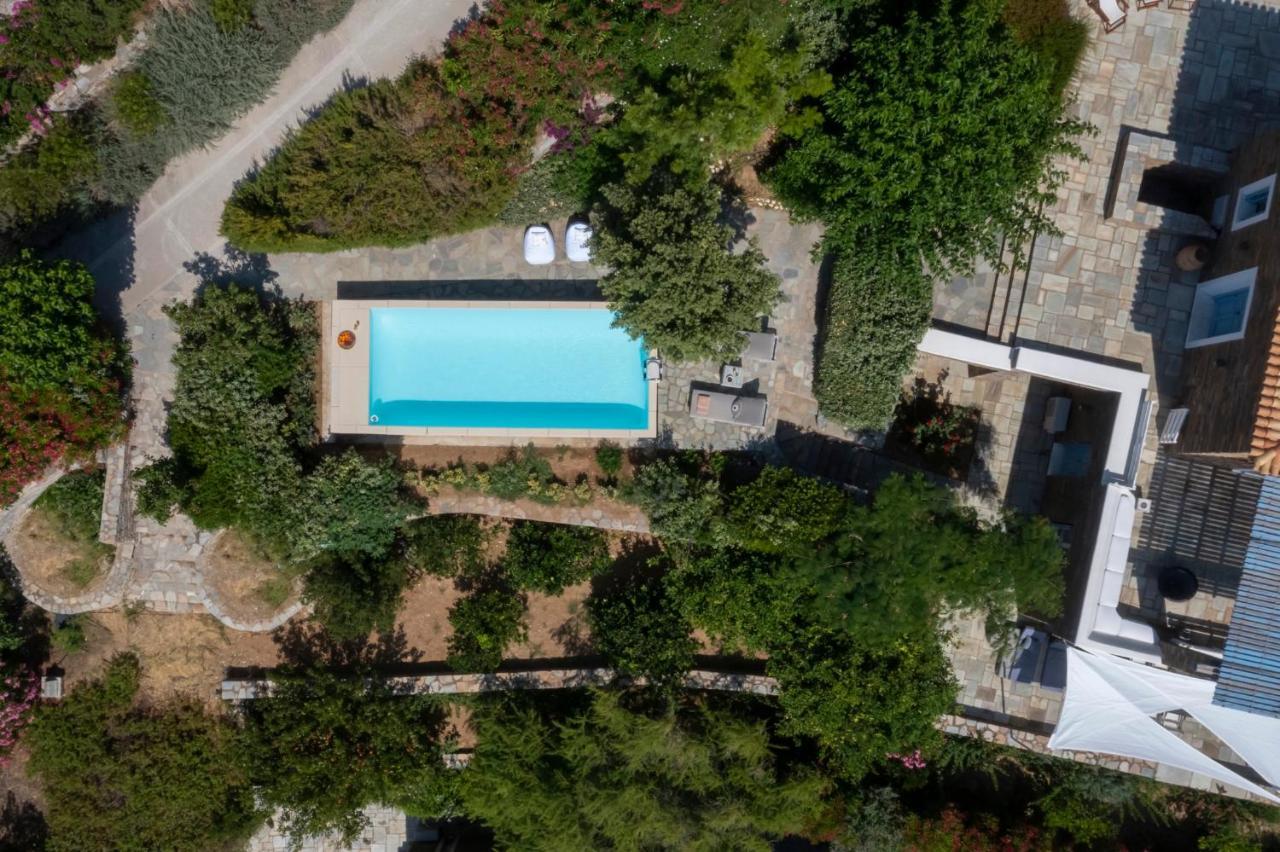 Luxury Villa By The Beach Steniaí Exterior foto