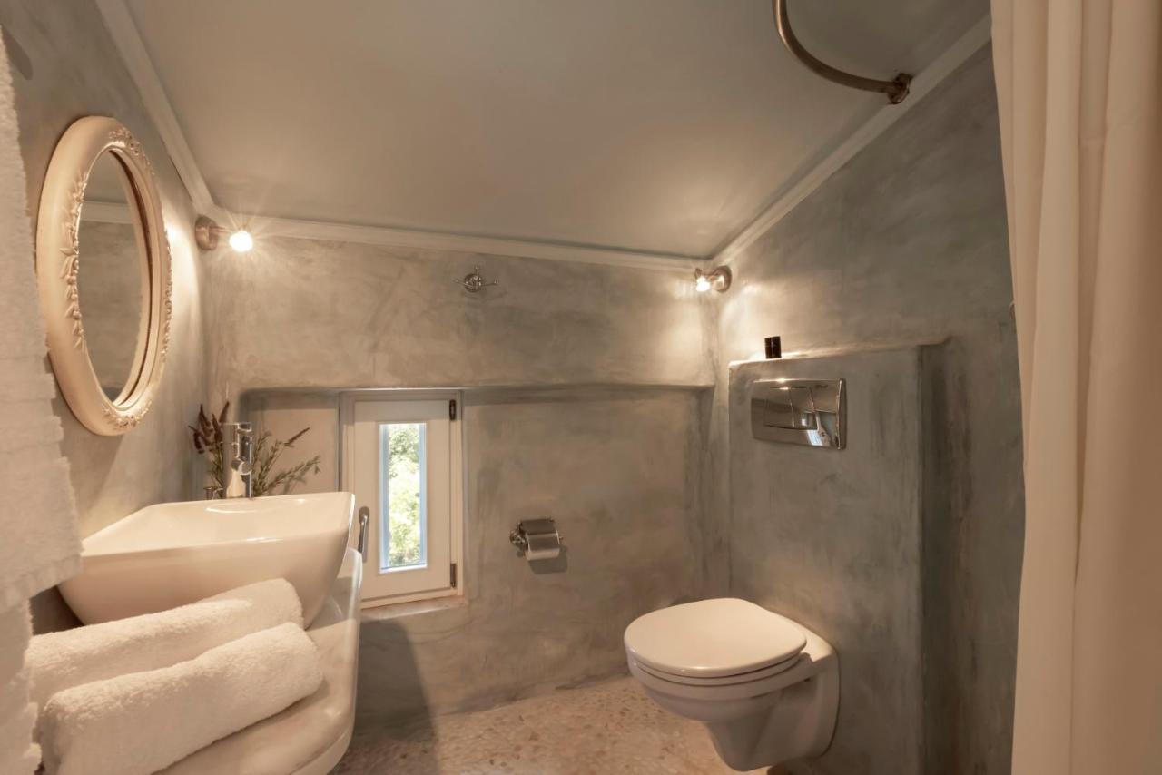 Luxury Villa By The Beach Steniaí Exterior foto